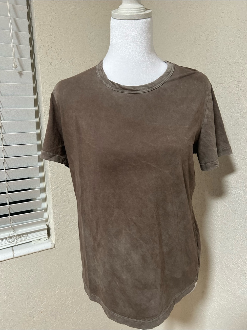Cotton Citizen Standard in Vintage taupe Short Sleeve Crew Tee - Picture 5 of 7